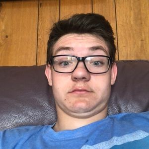 Meet your Posher, Max